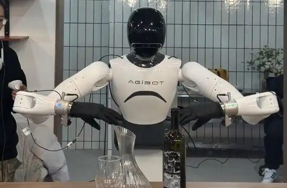 百億美金戰(zhàn)略提速，榮耀入局引爆機(jī)器人概念股漲停潮